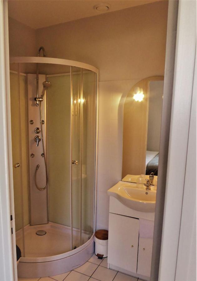 Auberge De La Paillere Lavours Zewnętrze zdjęcie