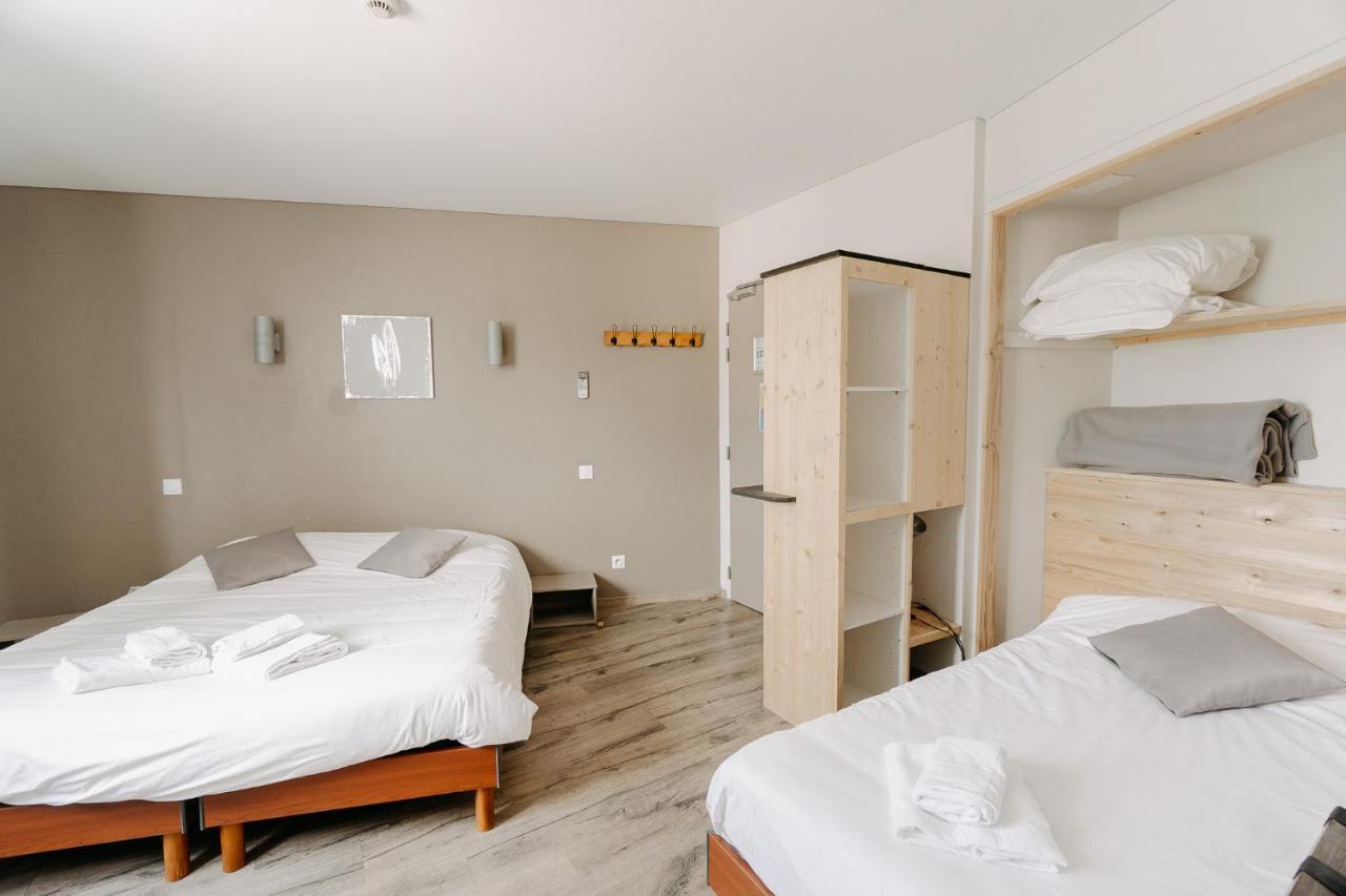 Auberge De La Paillere Lavours Zewnętrze zdjęcie